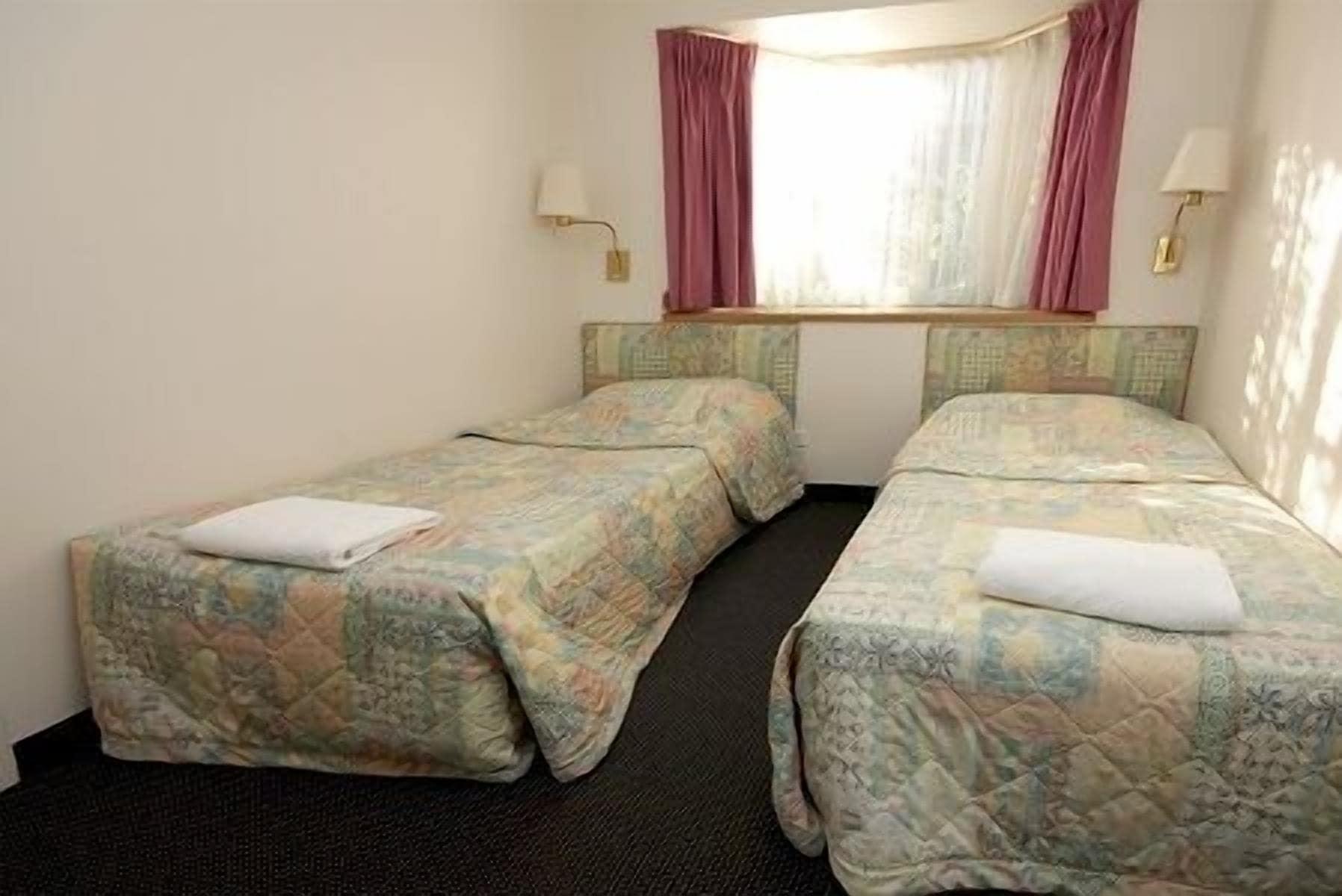 Sapphire Waters Motor Inn Меримбула Экстерьер фото