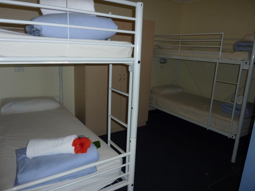 Sapphire Waters Motor Inn Меримбула Экстерьер фото